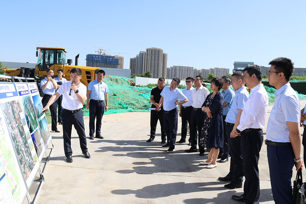 2021年6月4日，西安市政协副主席李改草一行在公司陕建华为（西安）创新发展中心项目调研指导。